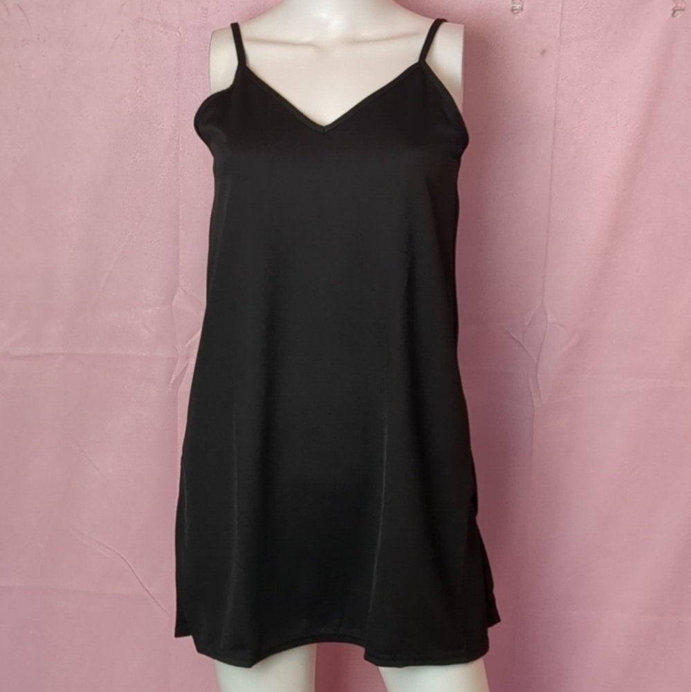 PrettyLittleThing Black Strappy Detail Backless Cami Mini Dress size 6